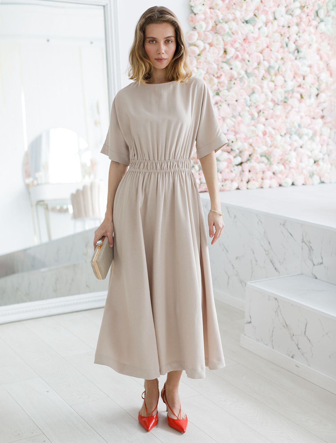 картинка Платье женское светло-бежевый от магазина Одежда+