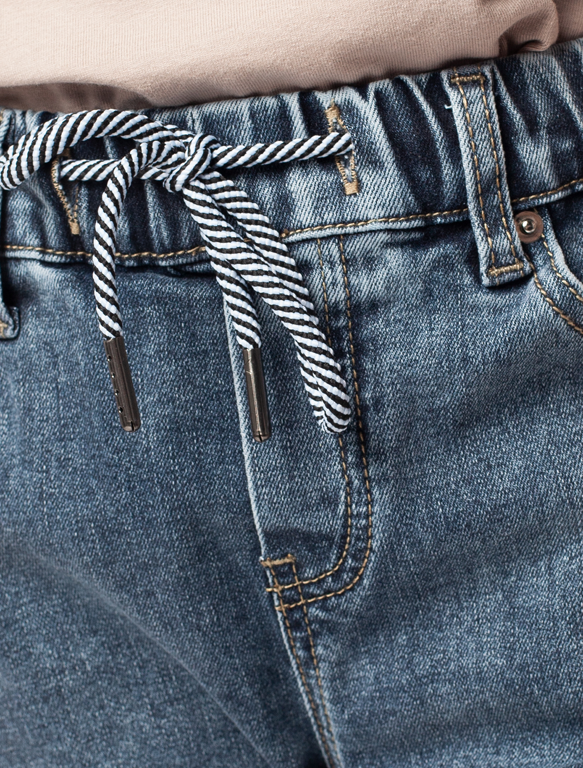 картинка Джинсы для мальчика серо-синий магазин Одежда+ являющийся официальным дистрибьютором в России 