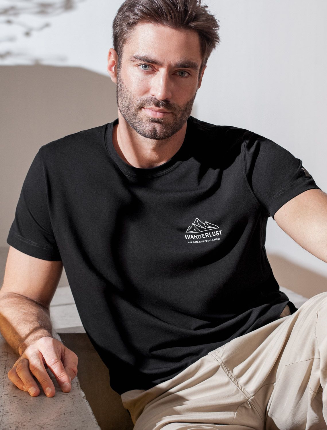 картинка Футболка мужская черный_wanderlust от магазина Одежда+