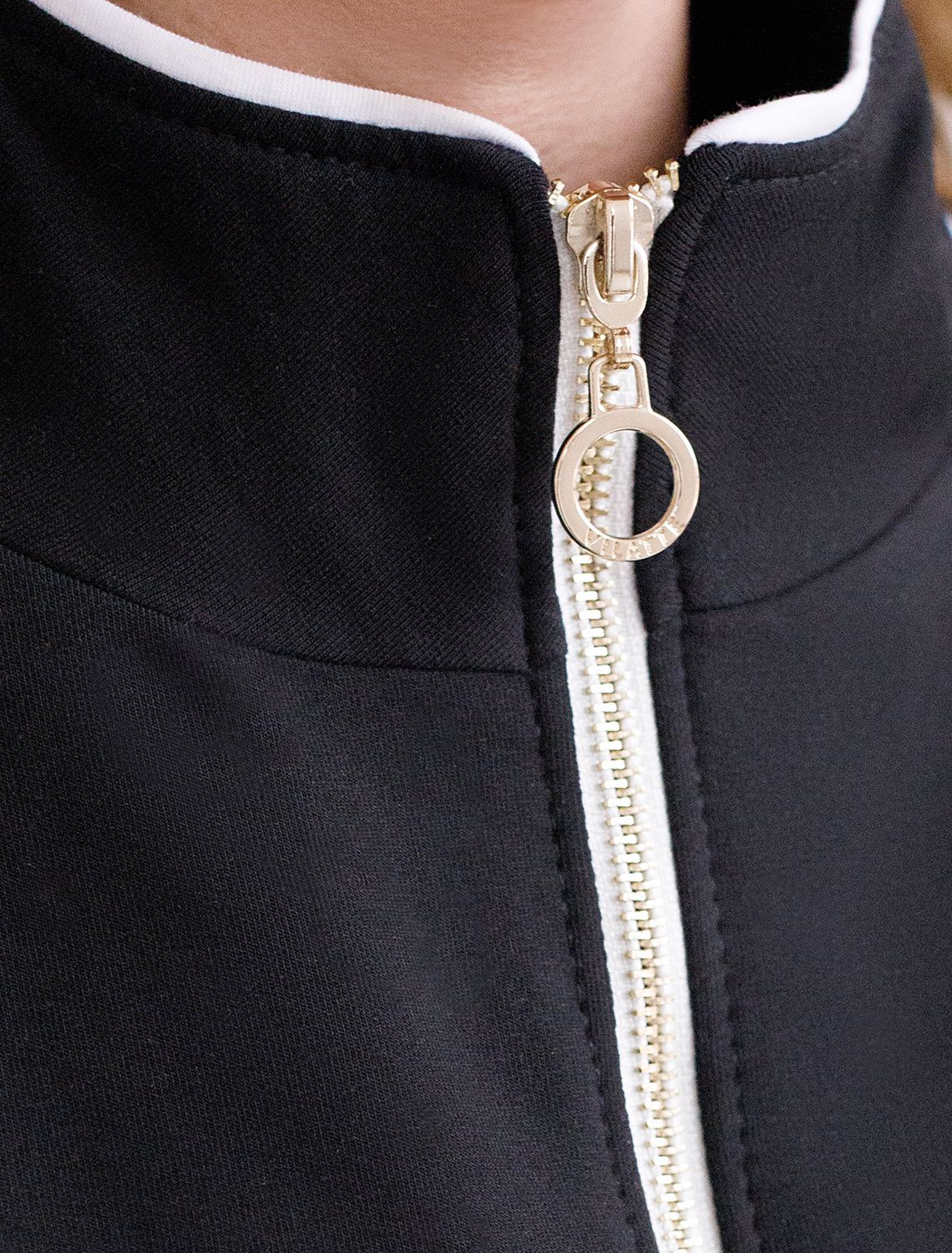 картинка Джемпер женский черный магазин Одежда+ являющийся официальным дистрибьютором в России 