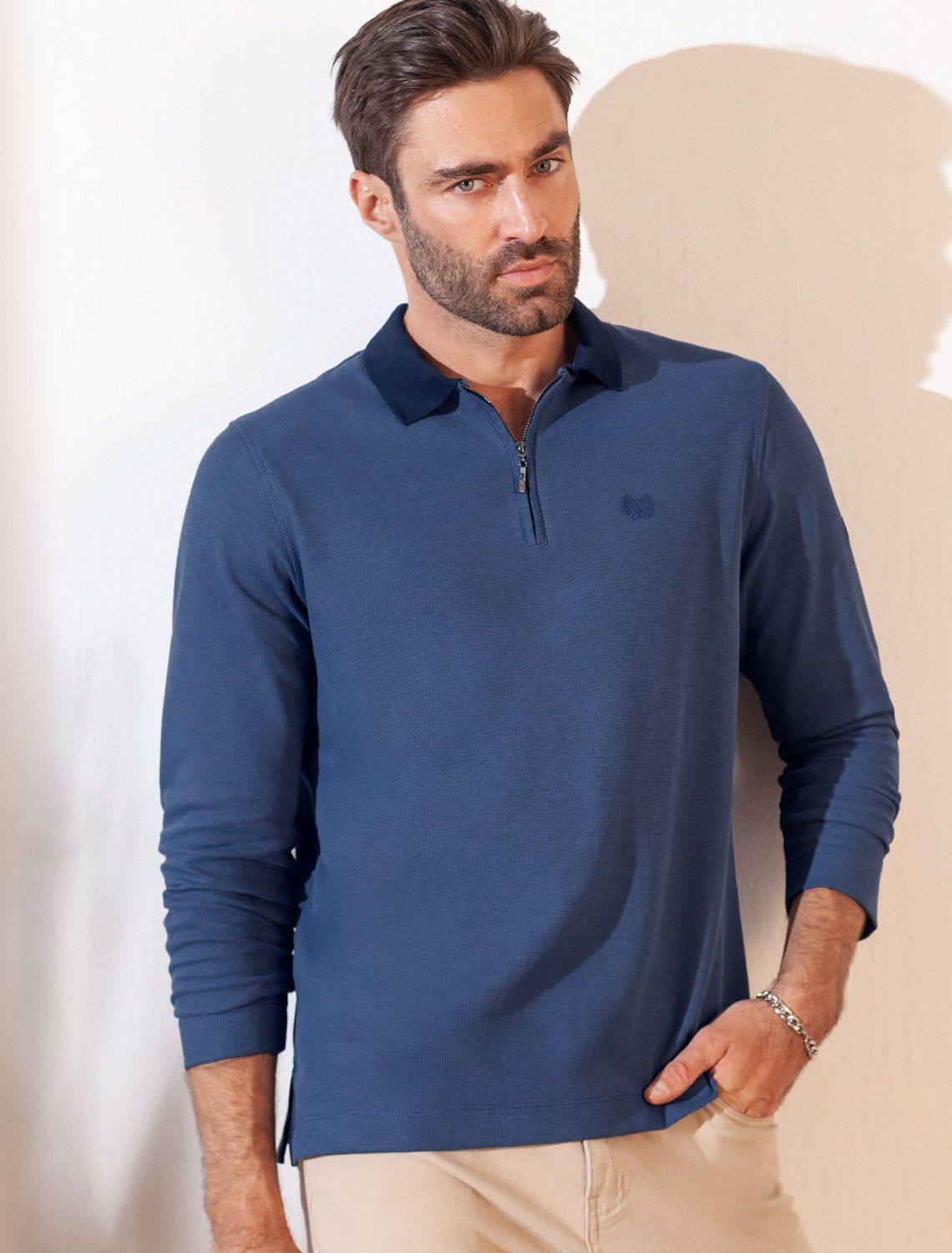 картинка Джемпер мужской св.синий магазин Одежда+ являющийся официальным дистрибьютором в России 