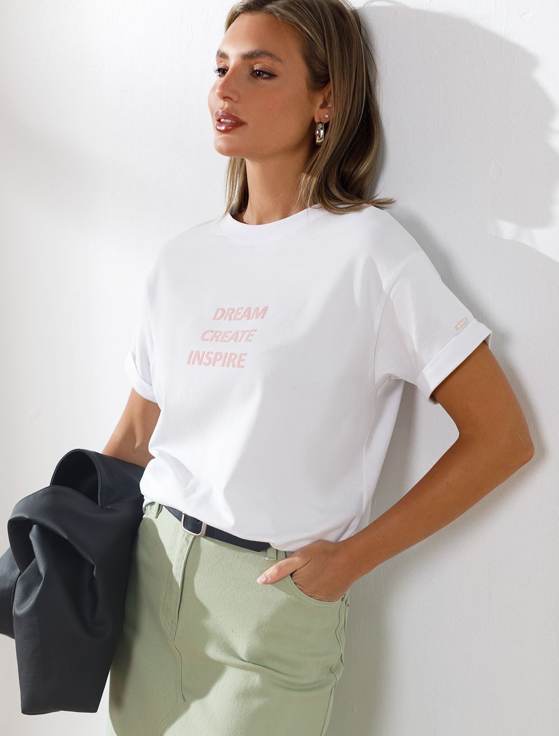 картинка Футболка женская белый_create магазин Одежда+ являющийся официальным дистрибьютором в России 