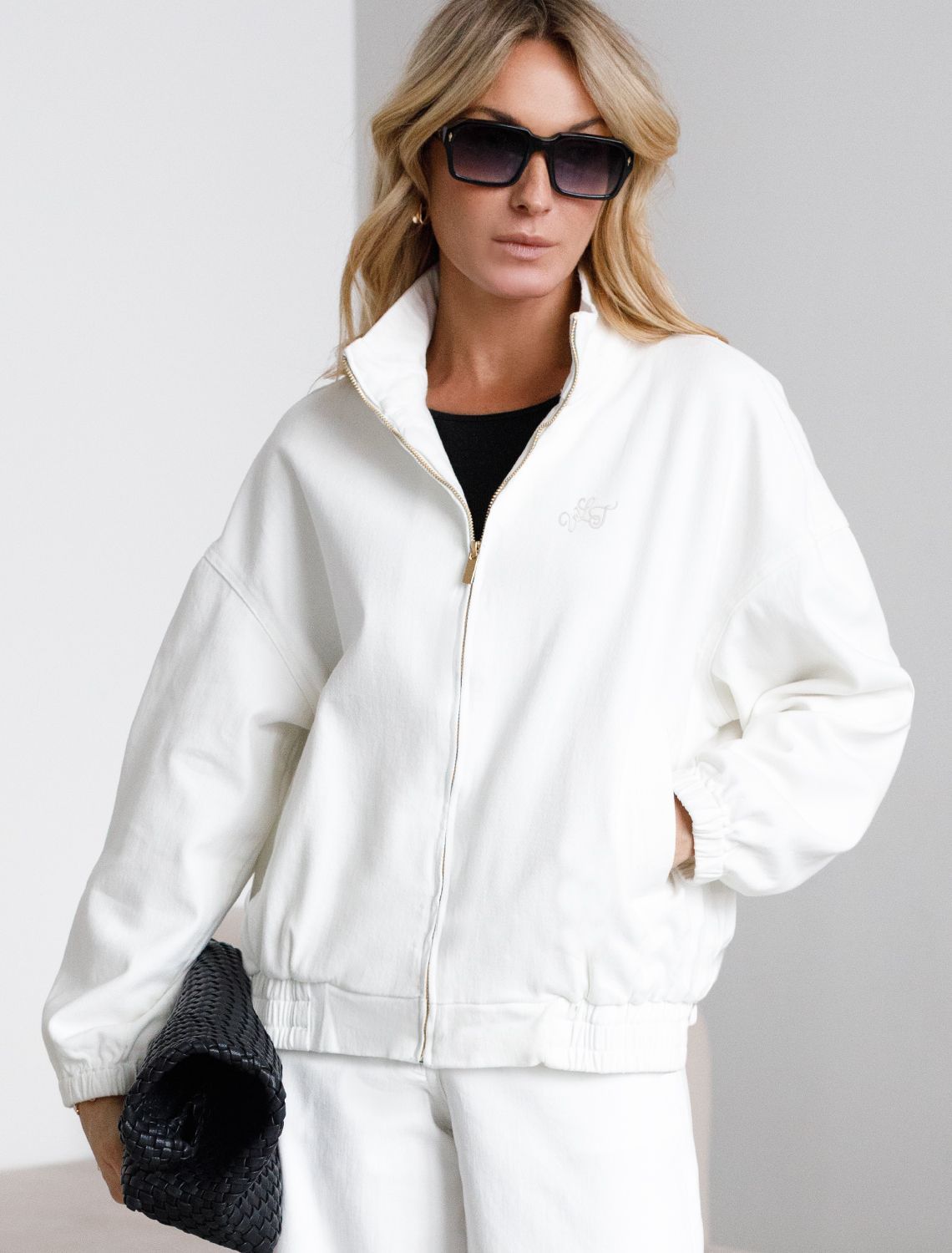 картинка Жакет женский белый магазин Одежда+ являющийся официальным дистрибьютором в России 