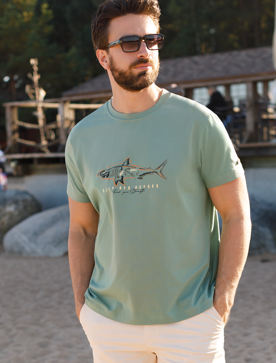 картинка Футболка мужская св.оливковый_shark магазин Одежда+ являющийся официальным дистрибьютором в России 