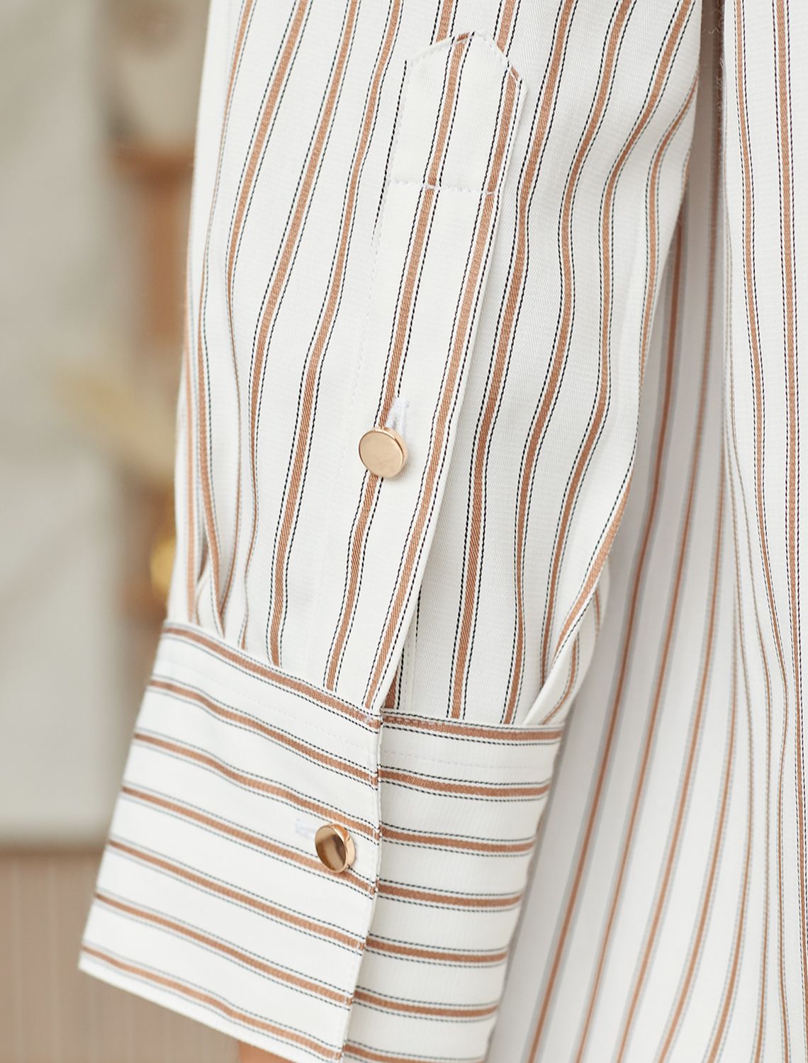 картинка Блузка женская молочный-карамельный магазин Одежда+ являющийся официальным дистрибьютором в России 