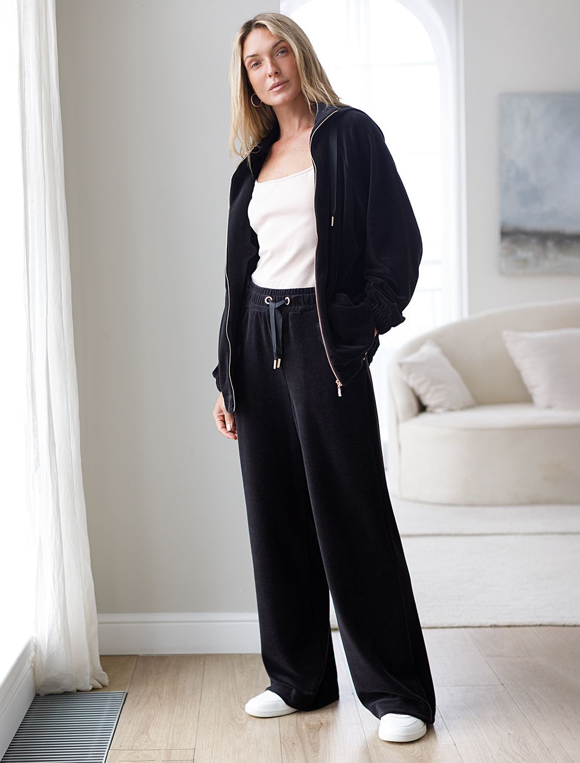 картинка Джемпер женский черный магазин Одежда+ являющийся официальным дистрибьютором в России 