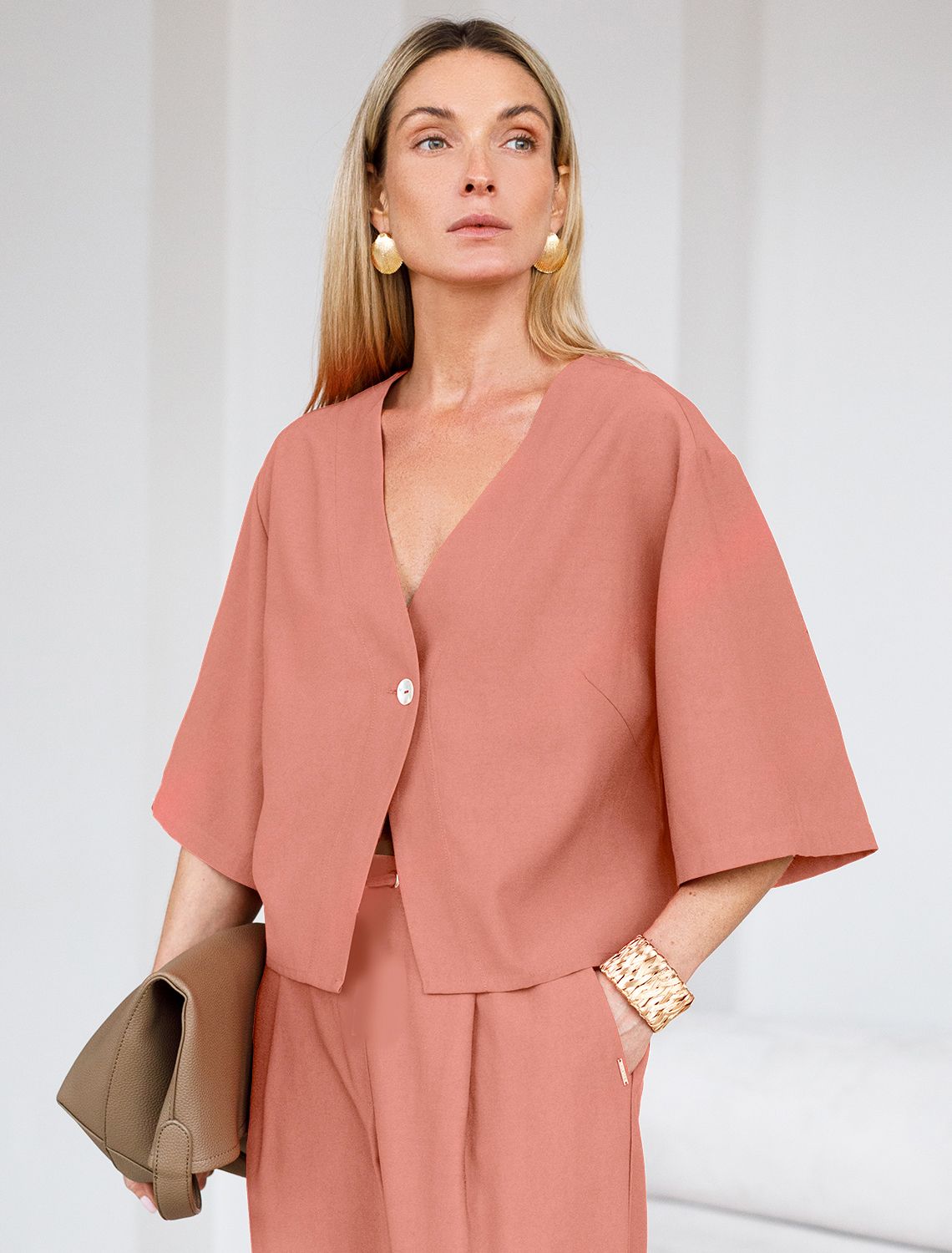 картинка Блузка женская дымчато-коралловый магазин Одежда+ являющийся официальным дистрибьютором в России 