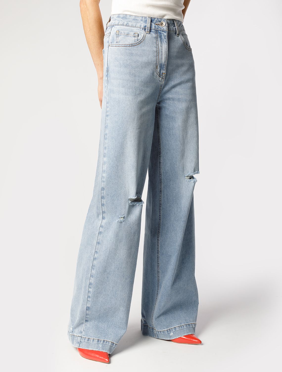 картинка Джинсы женские голубой от магазина Одежда+