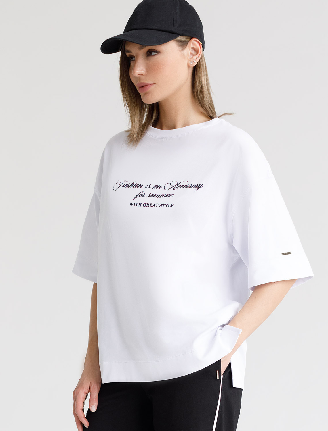 картинка Футболка женская белый_fashion магазин Одежда+ являющийся официальным дистрибьютором в России 