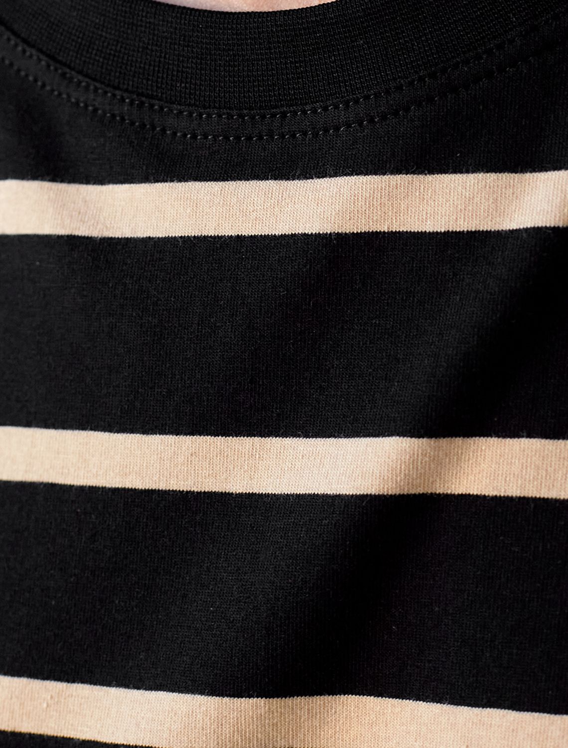 картинка Джемпер женский черный-бежевый от магазина Одежда+