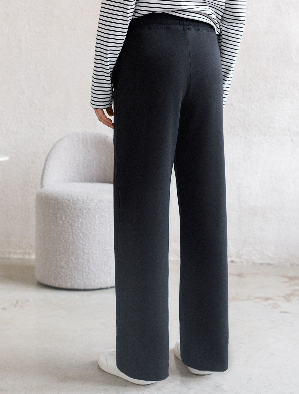 картинка Брюки женские черный магазин Одежда+ являющийся официальным дистрибьютором в России 