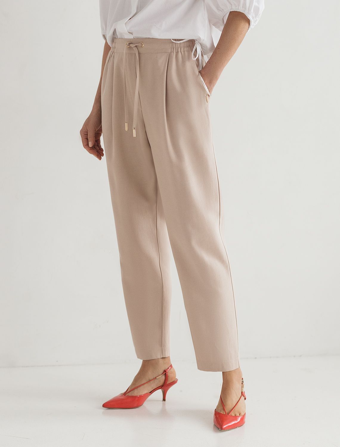 картинка Брюки женские светло-бежевый магазин Одежда+ являющийся официальным дистрибьютором в России 