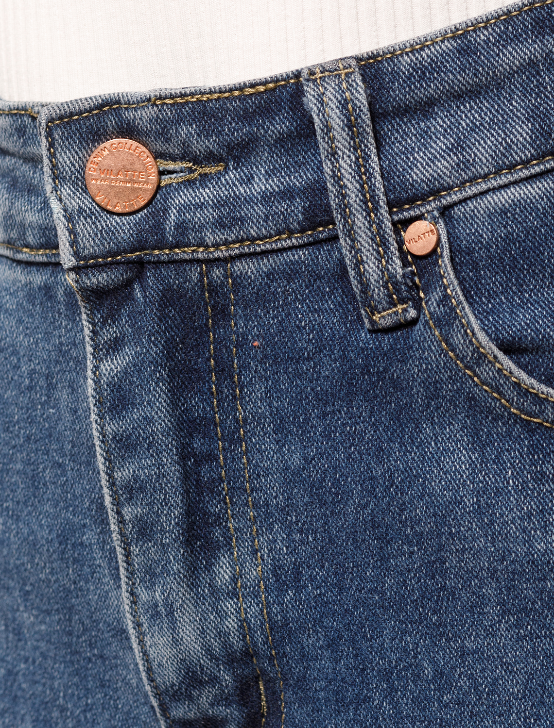 картинка Джинсы женские голубой от магазина Одежда+