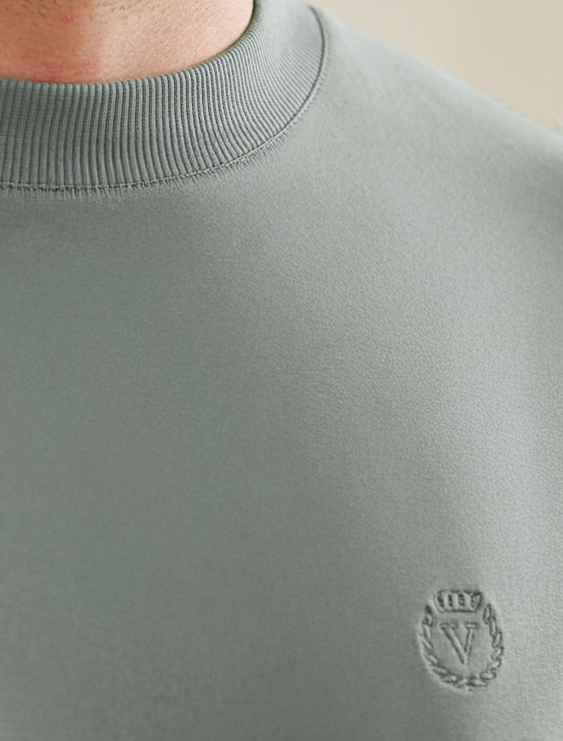 картинка Джемпер мужской св.оливковый магазин Одежда+ являющийся официальным дистрибьютором в России 