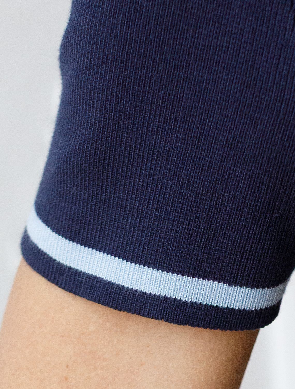 картинка Джемпер женский темно-синий от магазина Одежда+