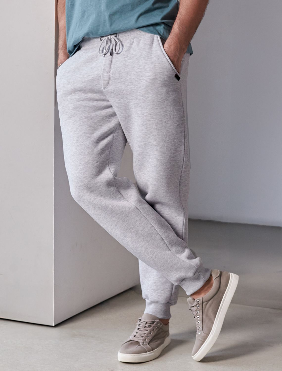 картинка Брюки мужские св.серый меланж магазин Одежда+ являющийся официальным дистрибьютором в России 