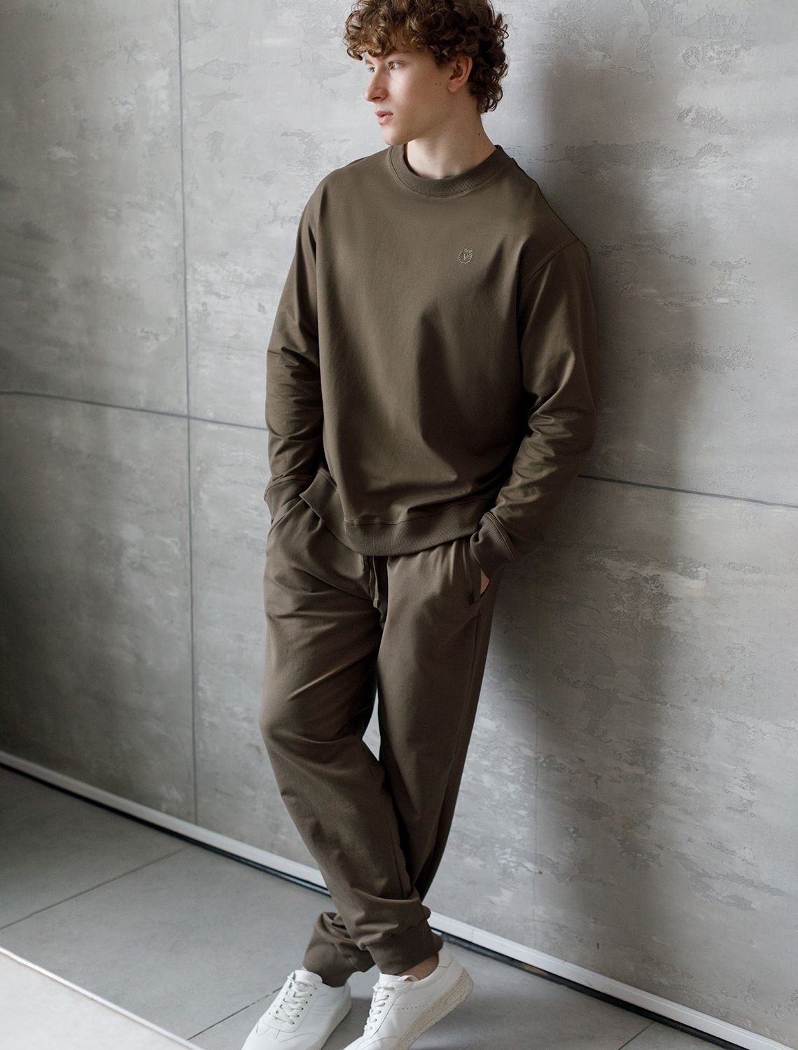 картинка Джемпер мужской хаки от магазина Одежда+