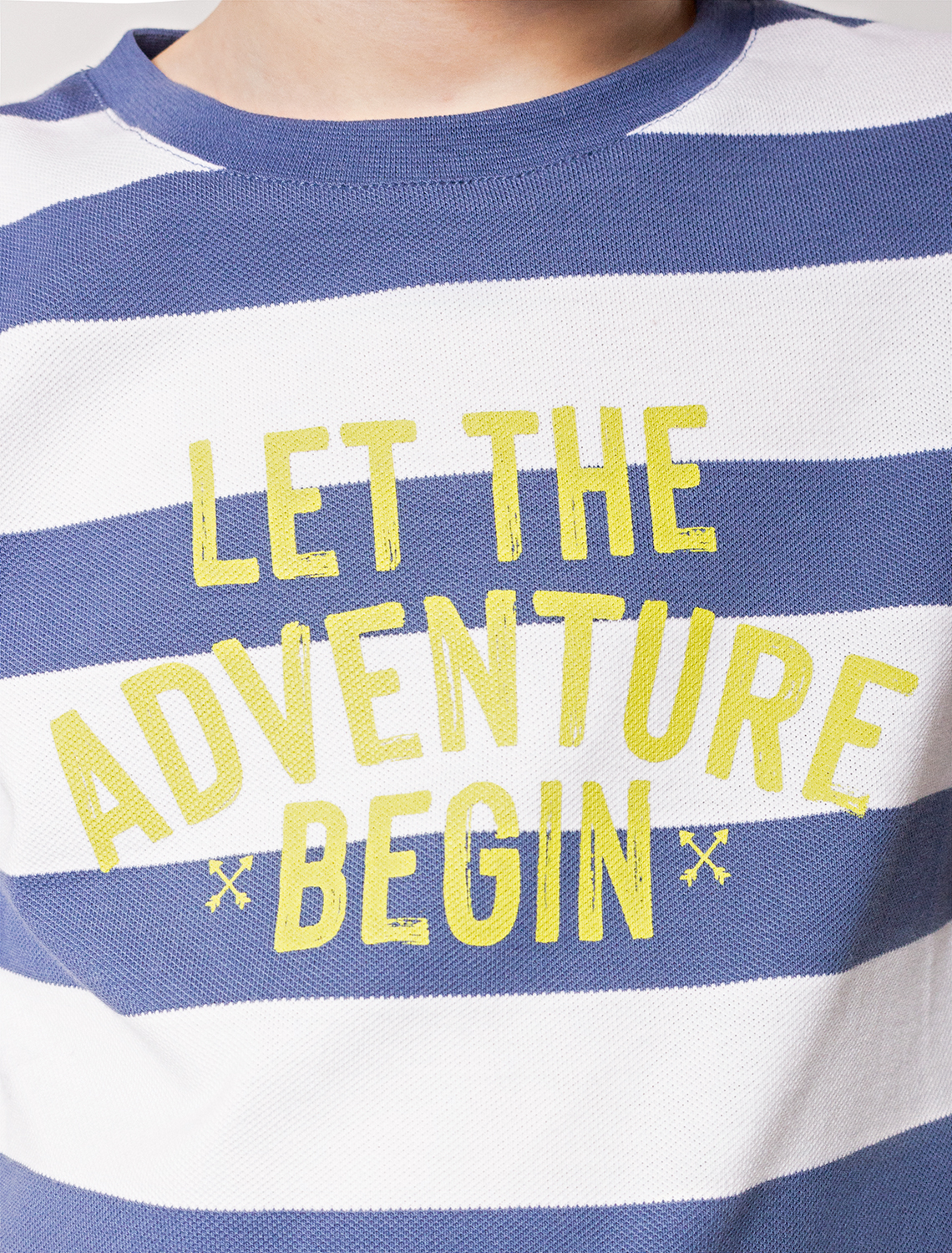 картинка Футболка для мальчика св.синий_белый_adventure магазин Одежда+ являющийся официальным дистрибьютором в России 