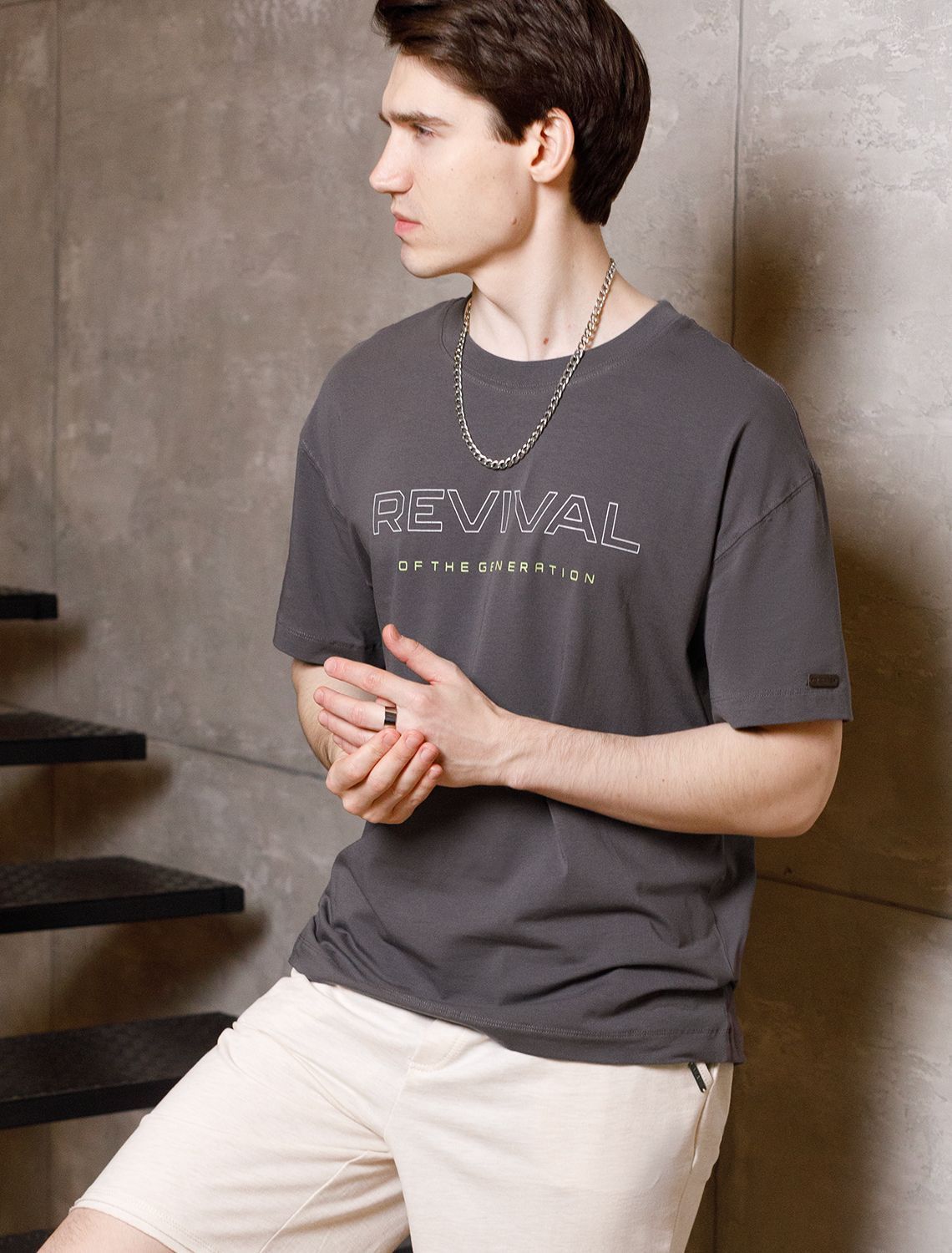 картинка Футболка мужская серый_revival магазин Одежда+ являющийся официальным дистрибьютором в России 