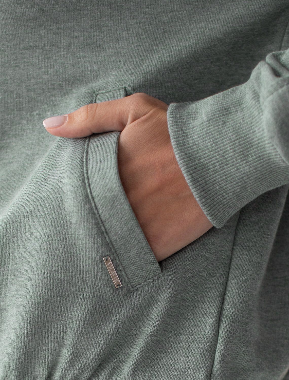 картинка Джемпер женский оливковый меланж от магазина Одежда+