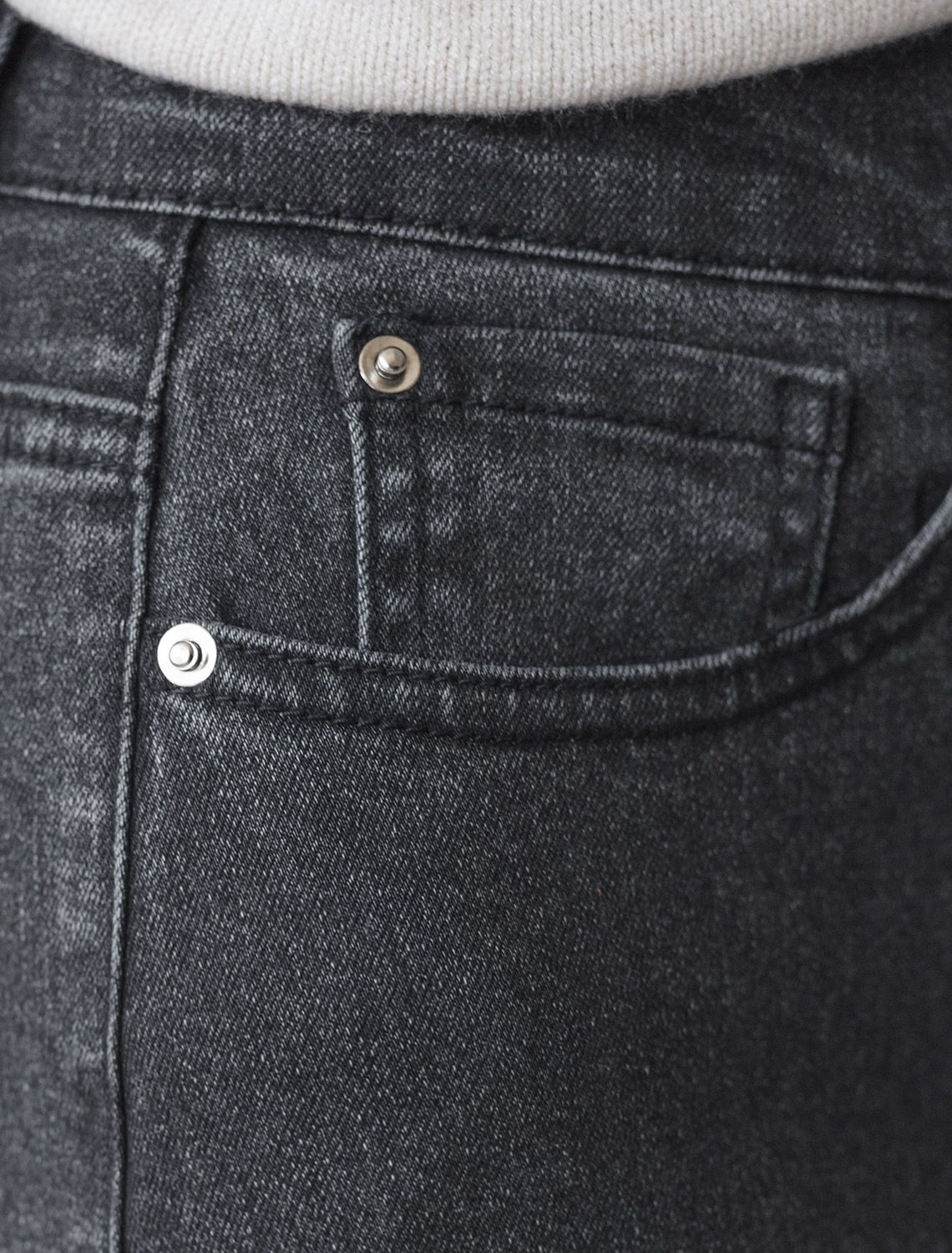 картинка Джинсы женские черный от магазина Одежда+