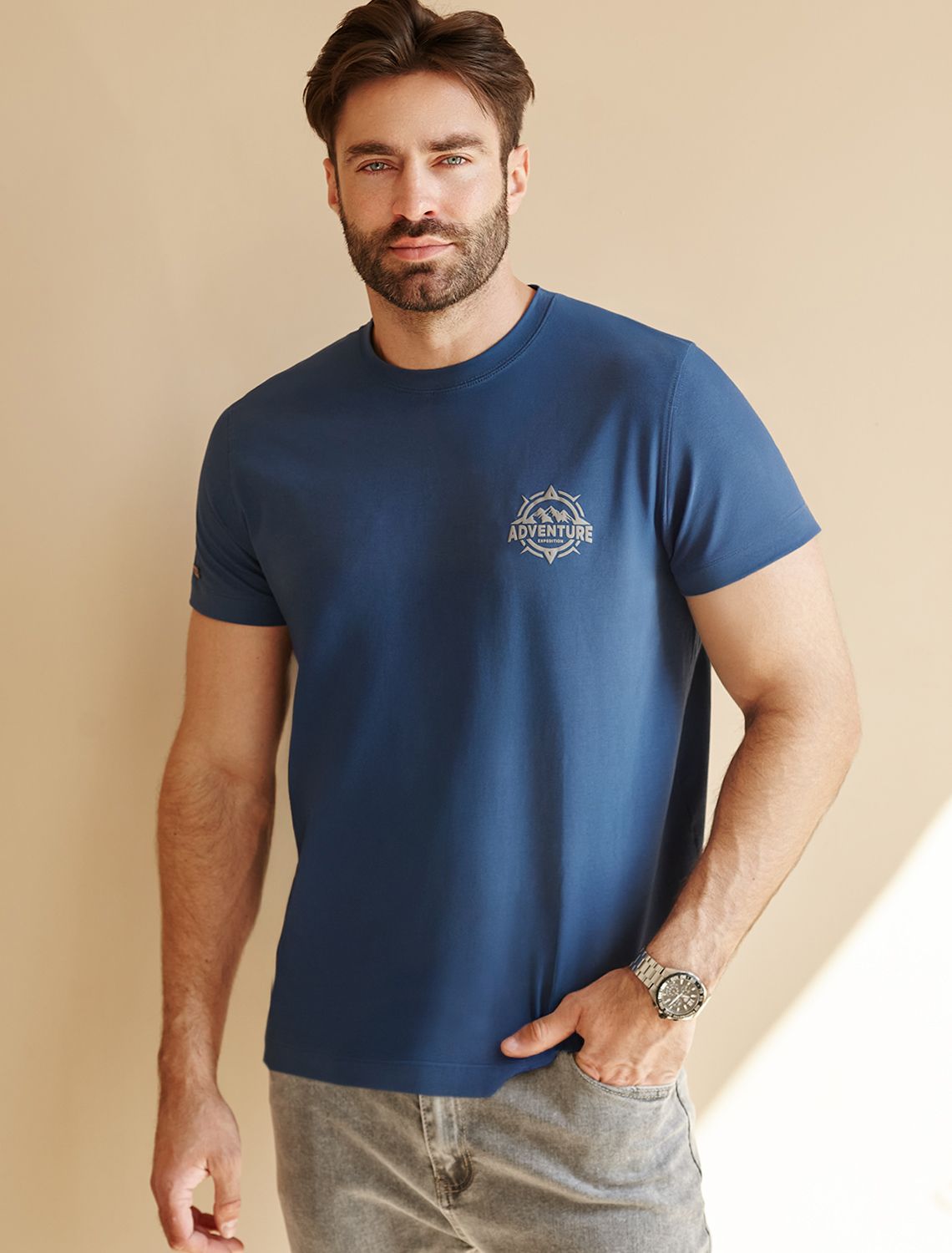 картинка Футболка мужская т.синий_adventure от магазина Одежда+