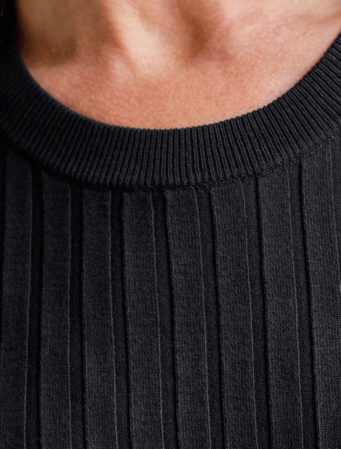 картинка Джемпер женский черный от магазина Одежда+