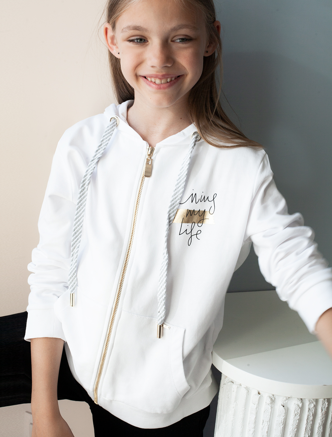 картинка Джемпер для девочки белый магазин Одежда+ являющийся официальным дистрибьютором в России 