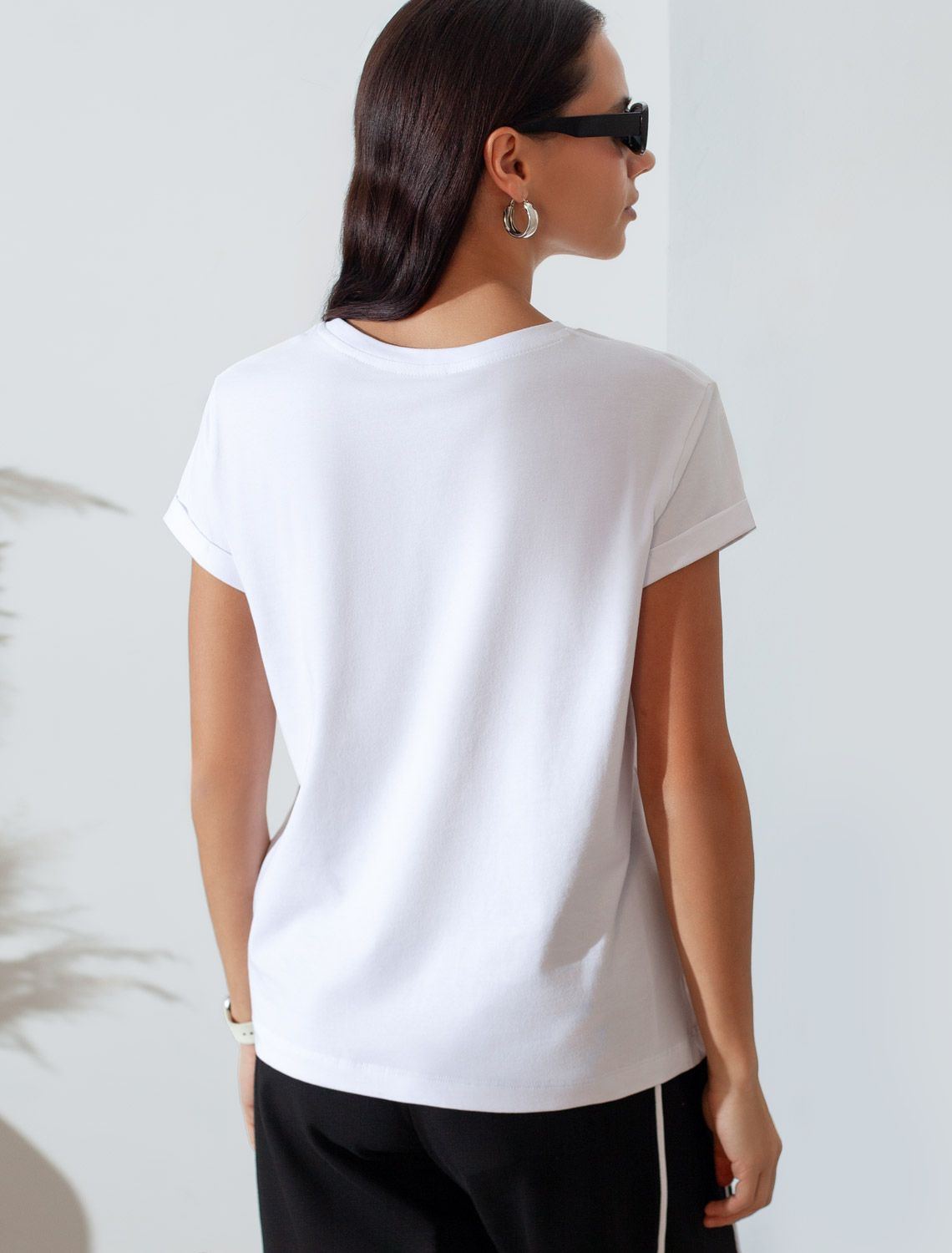 картинка Футболка женская белый_muse от магазина Одежда+