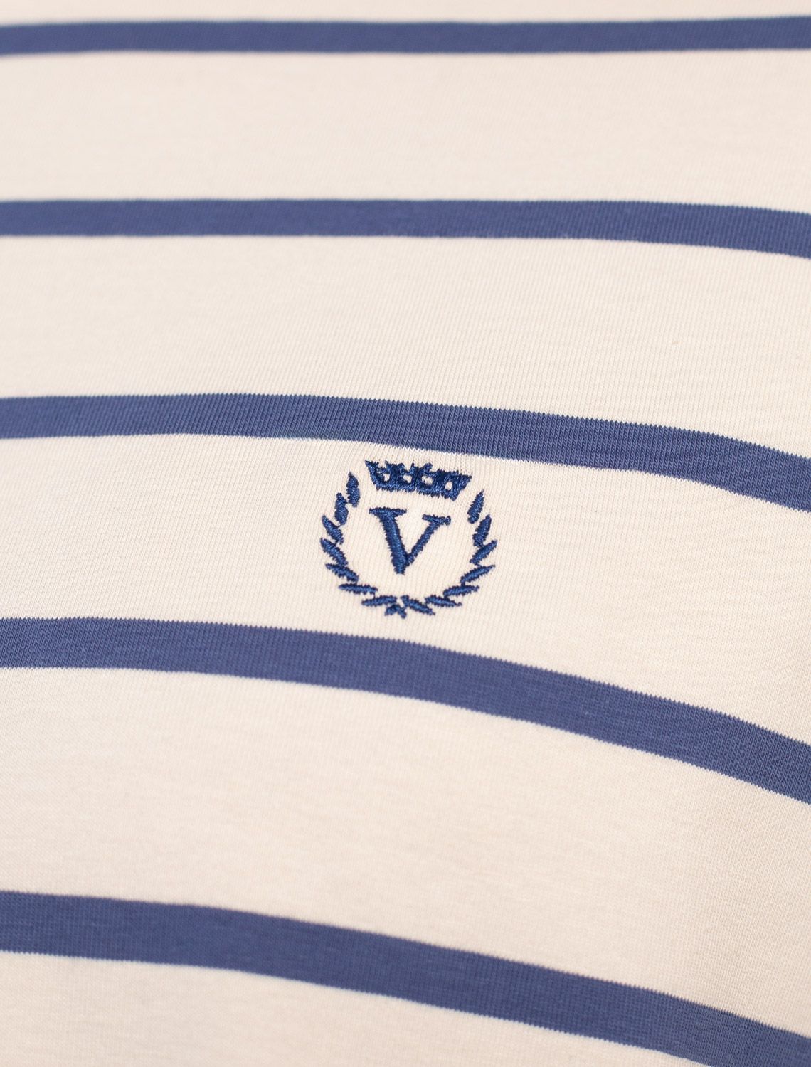 картинка Футболка мужская экрю-св.синий магазин Одежда+ являющийся официальным дистрибьютором в России 