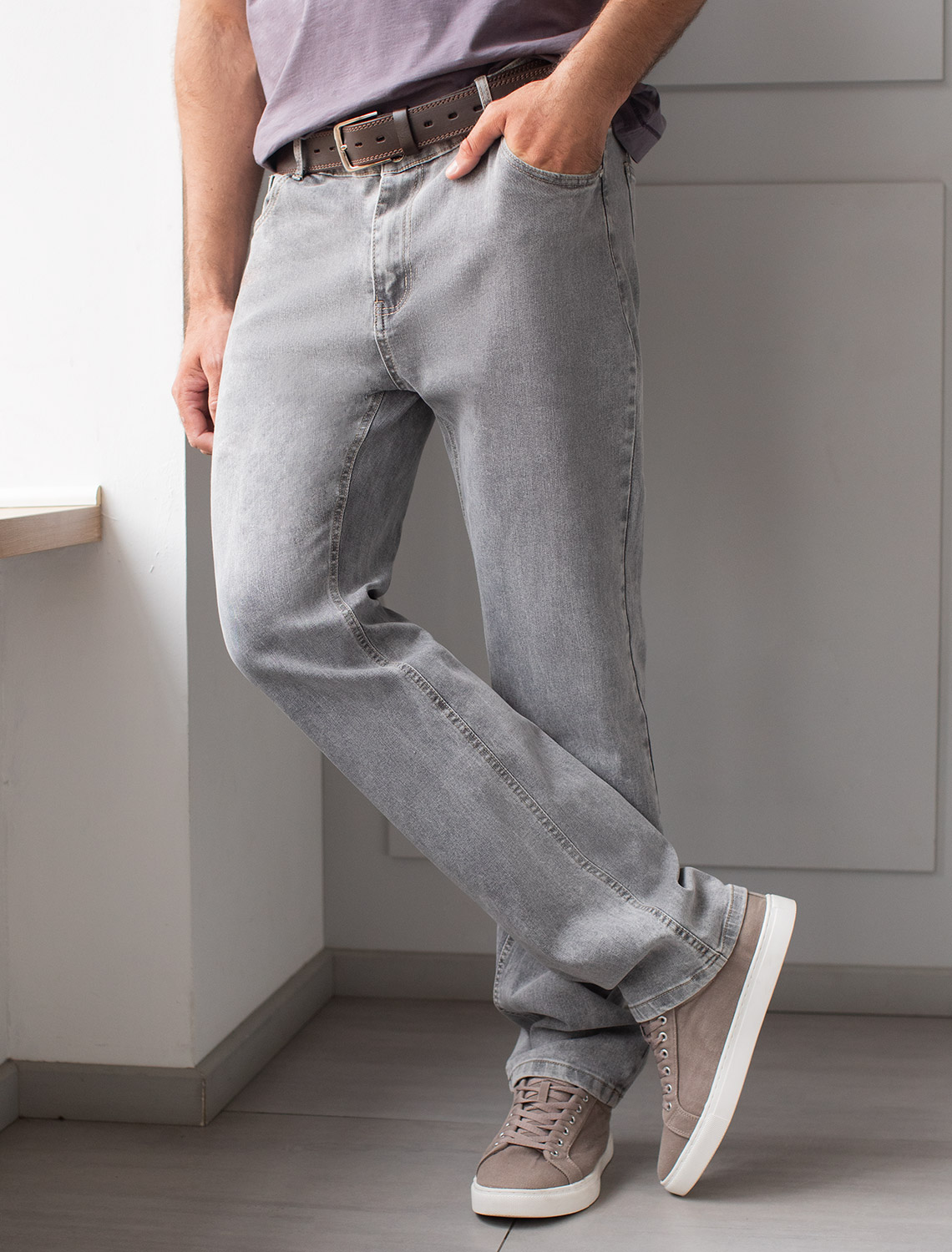 картинка Джинсы мужские серый от магазина Одежда+
