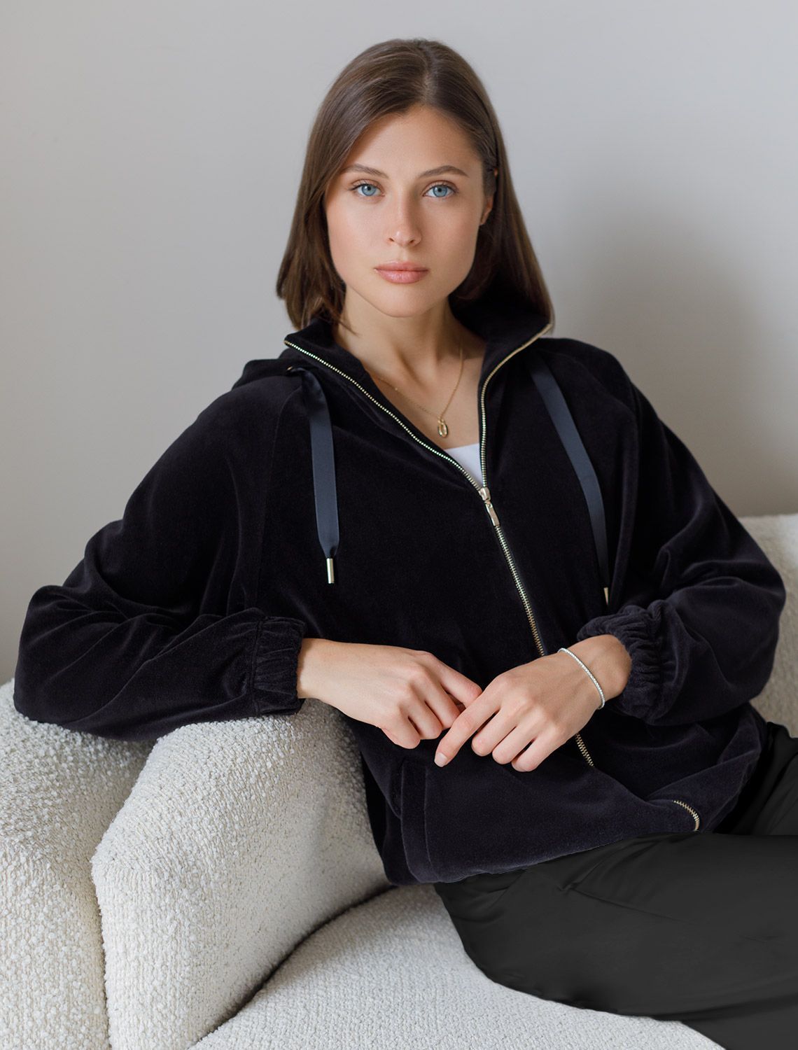 картинка Джемпер женский черный магазин Одежда+ являющийся официальным дистрибьютором в России 