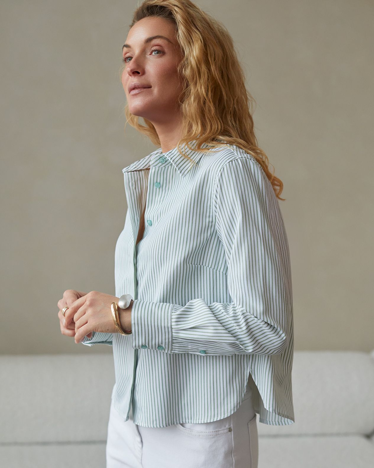 картинка Блузка женская белый-фисташковый магазин Одежда+ являющийся официальным дистрибьютором в России 