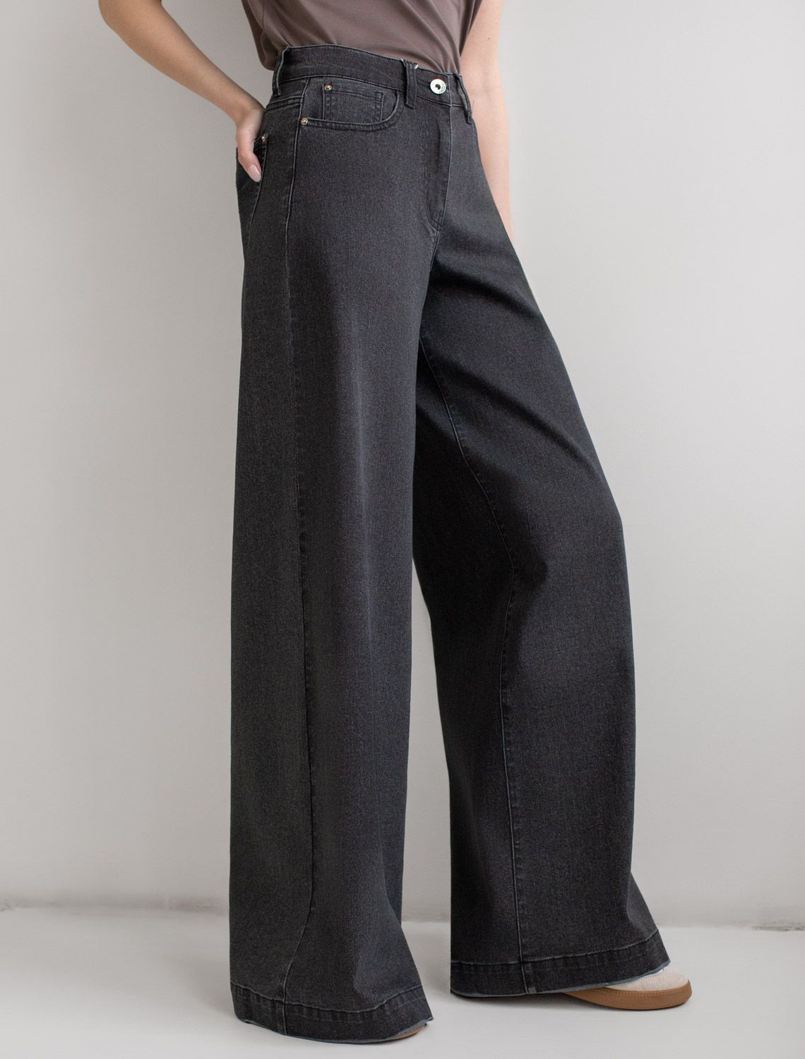 картинка Джинсы женские черный от магазина Одежда+