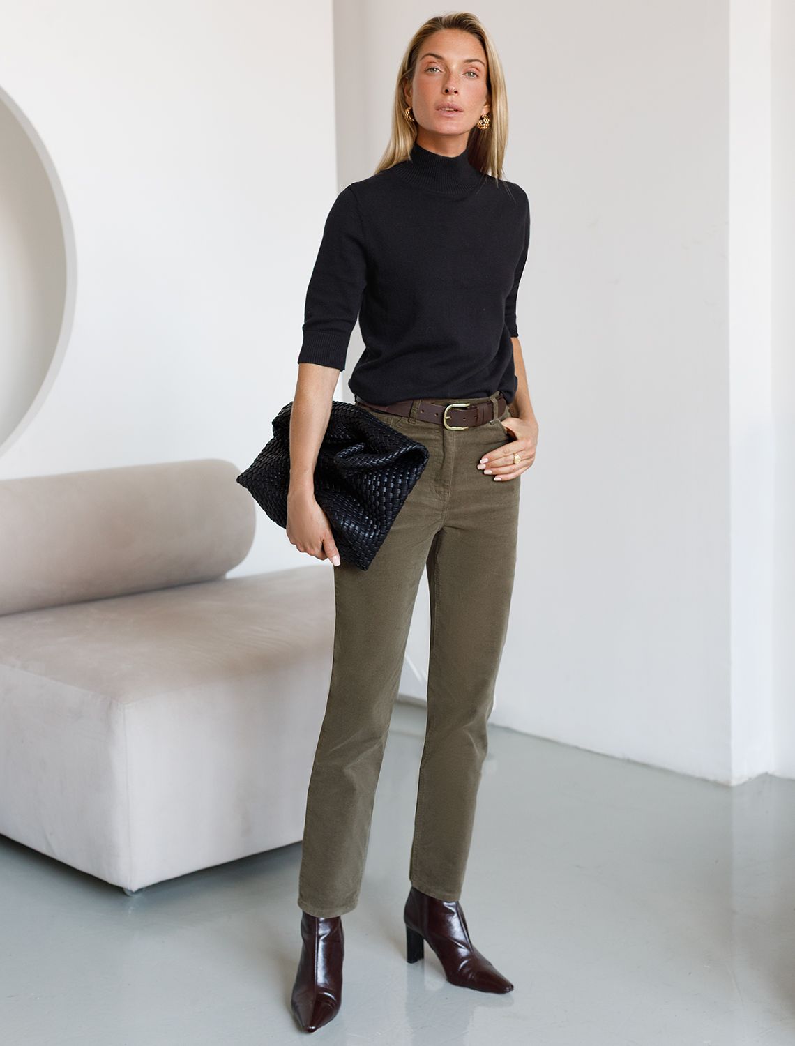 картинка Брюки женские хаки от магазина Одежда+