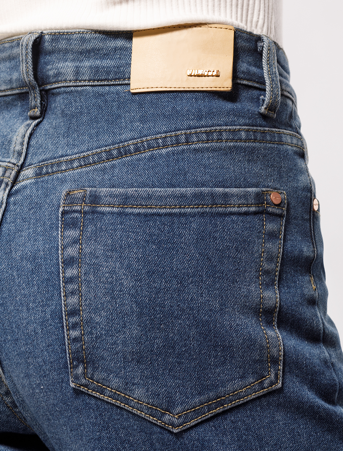 картинка Джинсы женские голубой от магазина Одежда+