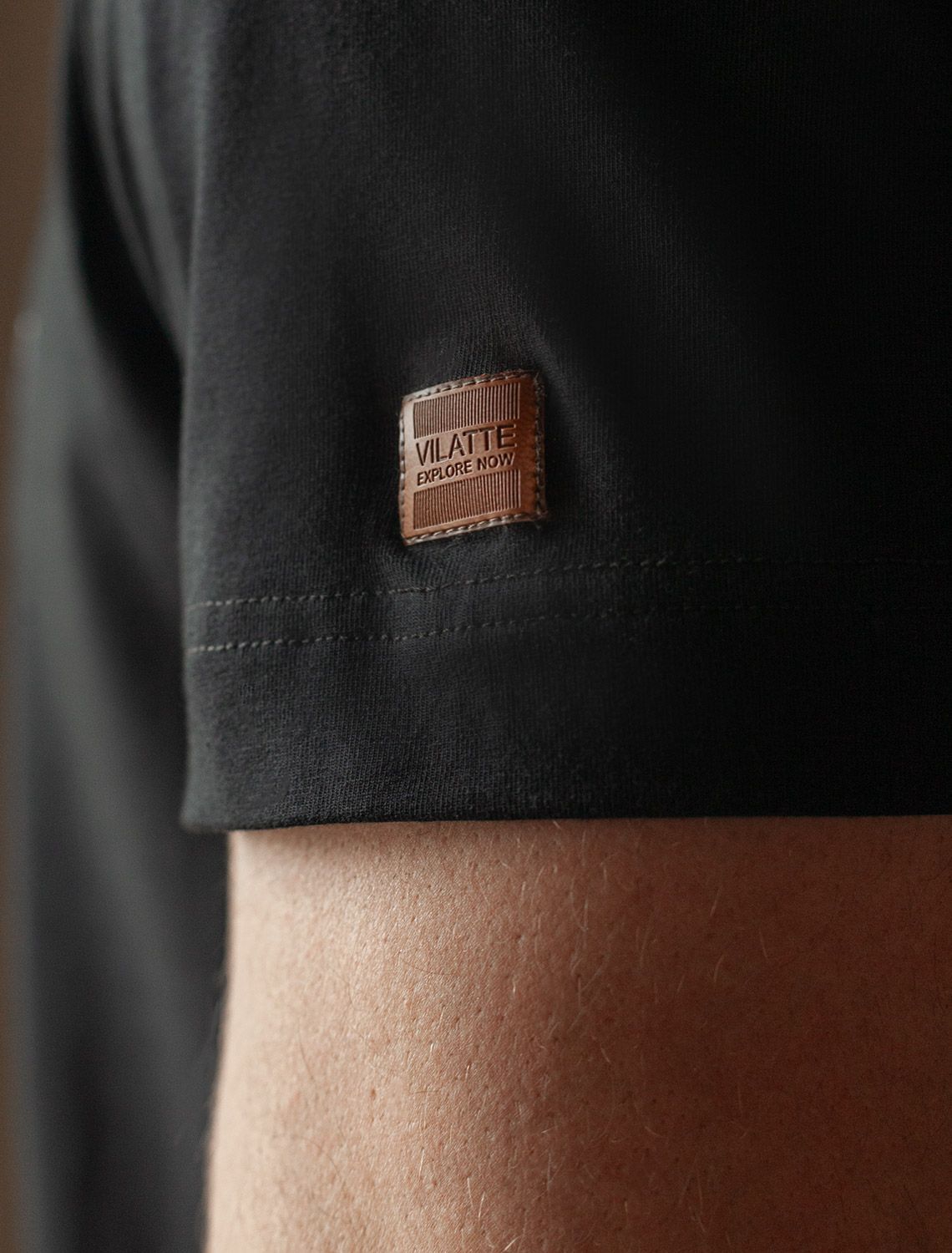 картинка Футболка мужская черный_wanderlust от магазина Одежда+