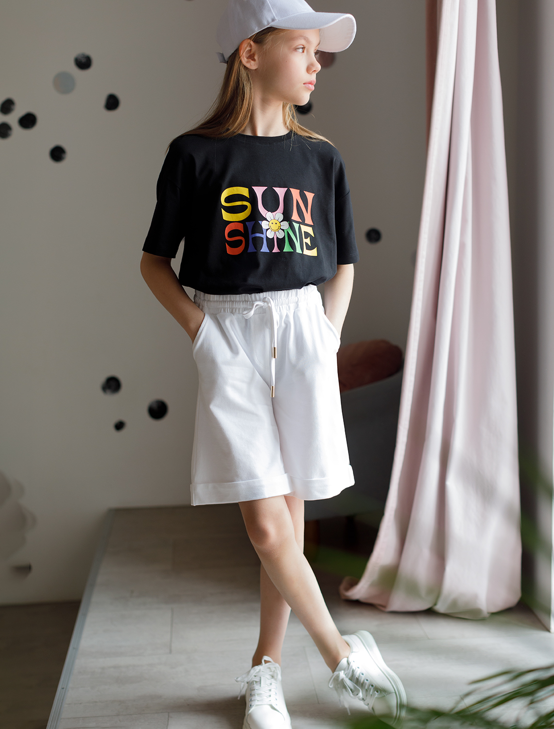 картинка Шорты трик для девочки белый магазин Одежда+ являющийся официальным дистрибьютором в России 