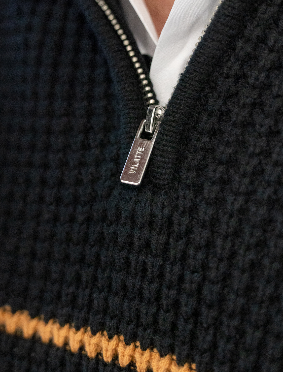 картинка Джемпер мужской черный магазин Одежда+ являющийся официальным дистрибьютором в России 