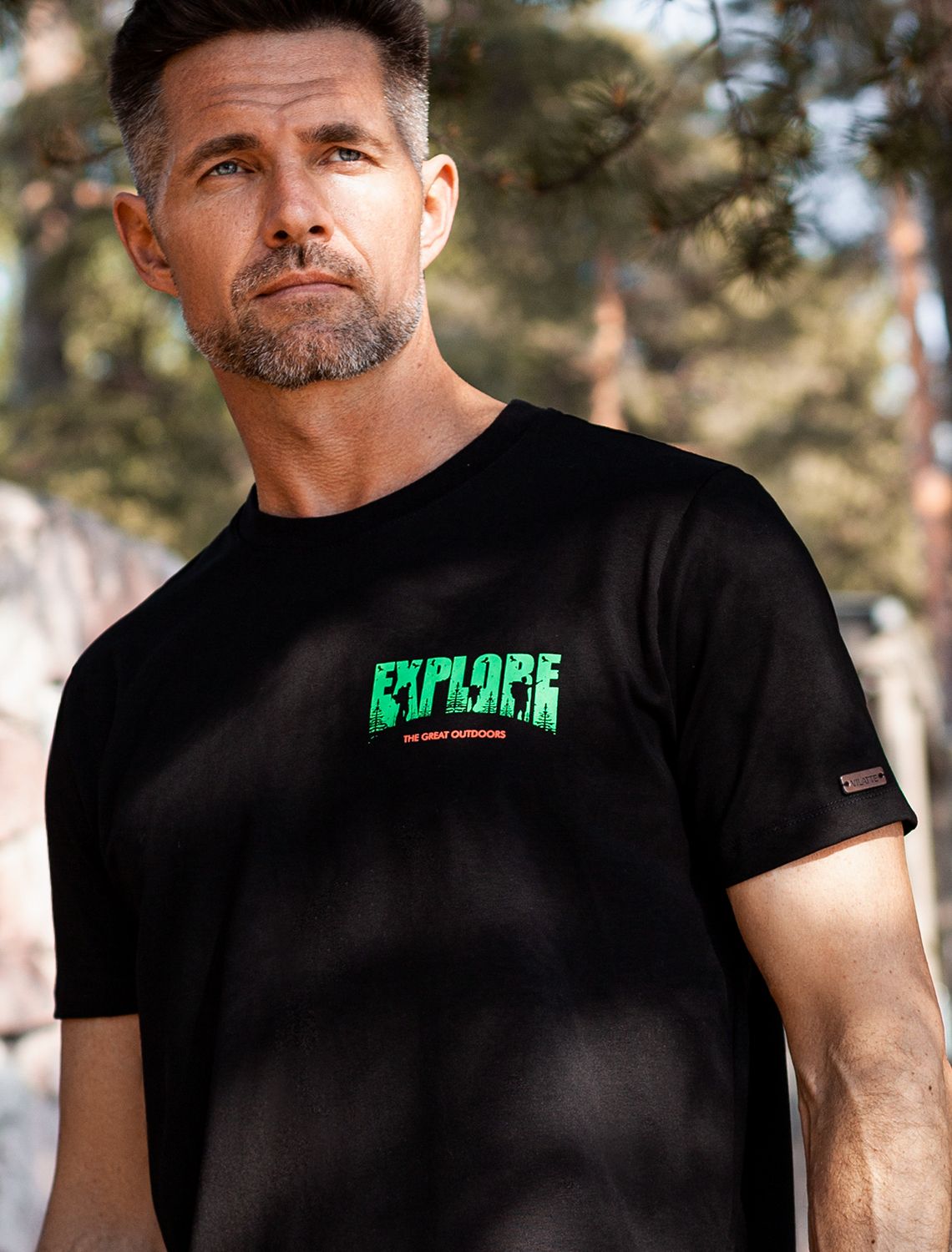 картинка Футболка мужская черный_explore от магазина Одежда+