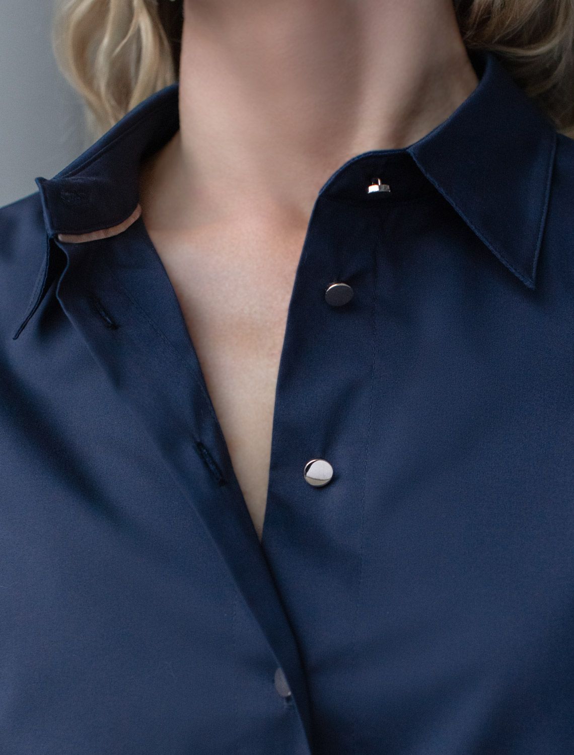 картинка Блузка женская темно-синий магазин Одежда+ являющийся официальным дистрибьютором в России 