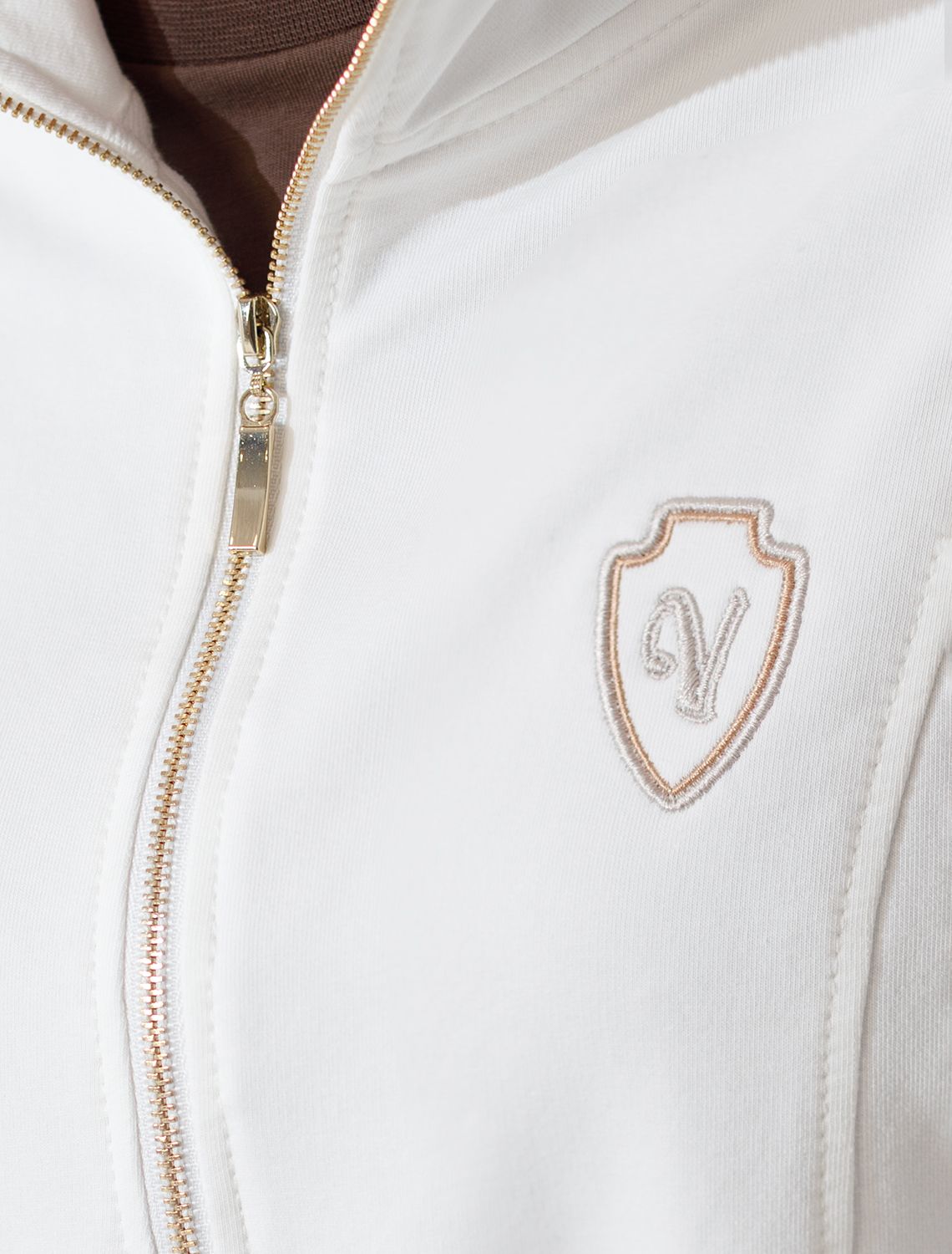 картинка Джемпер женский белый_vilatte магазин Одежда+ являющийся официальным дистрибьютором в России 