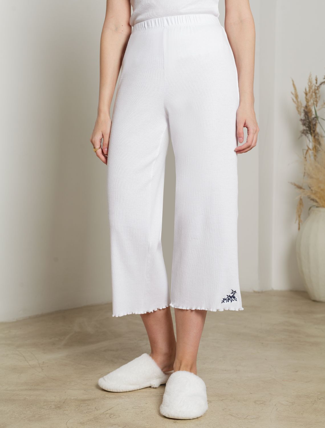 Брюки женские белый