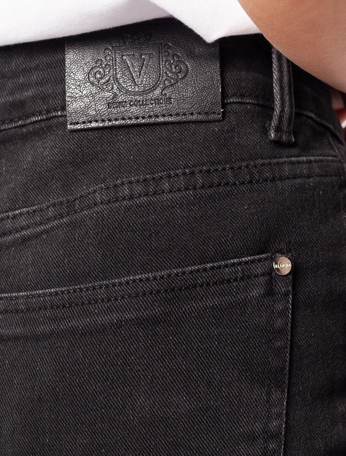 картинка Джинсы женские черный от магазина Одежда+