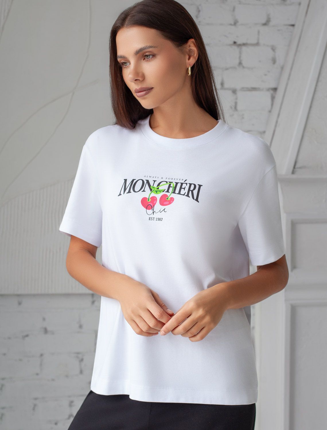 картинка Футболка женская белый_moncheri от магазина Одежда+