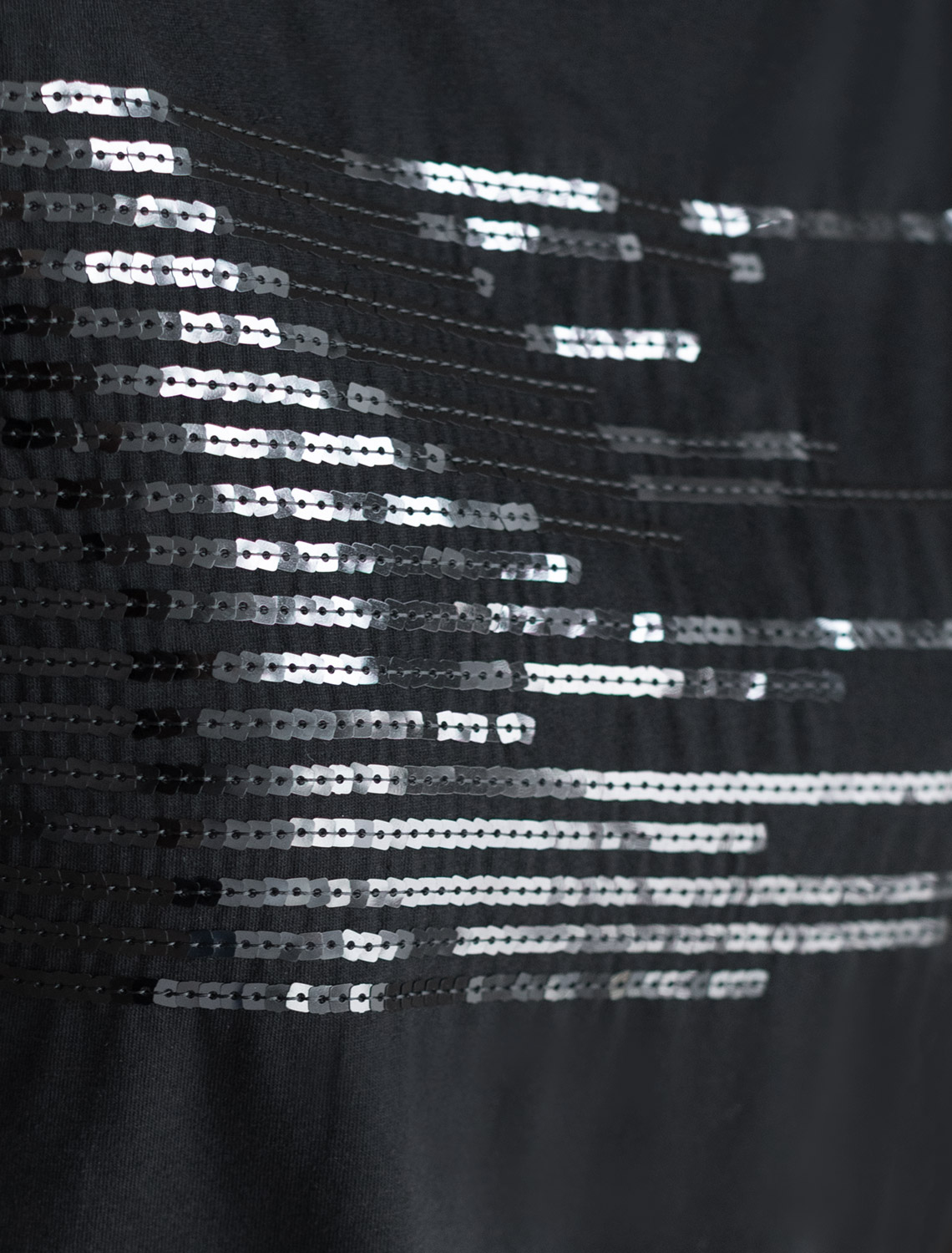 картинка Футболка женская черный_shiny stripes от магазина Одежда+