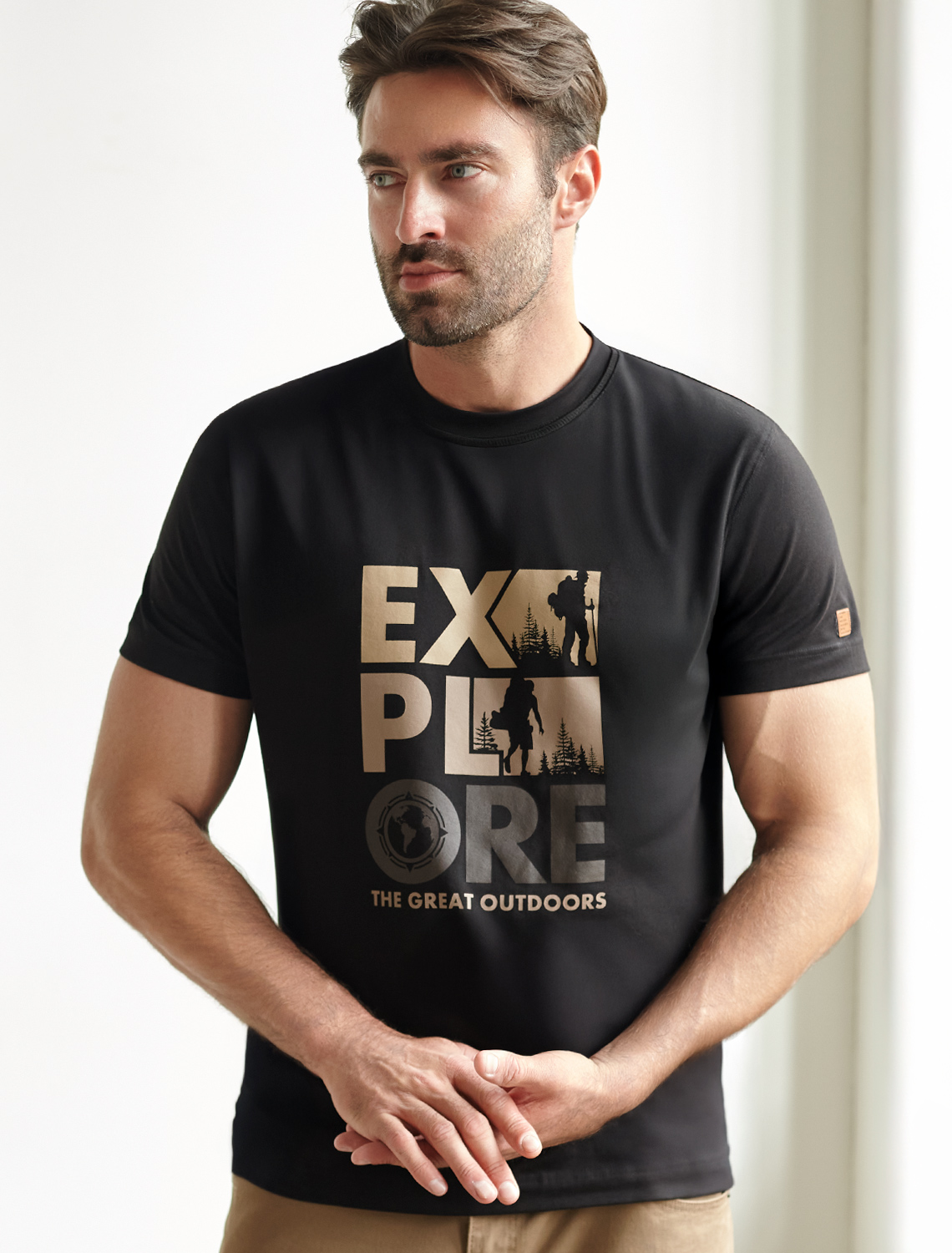 картинка Футболка мужская черный_explore магазин Одежда+ являющийся официальным дистрибьютором в России 