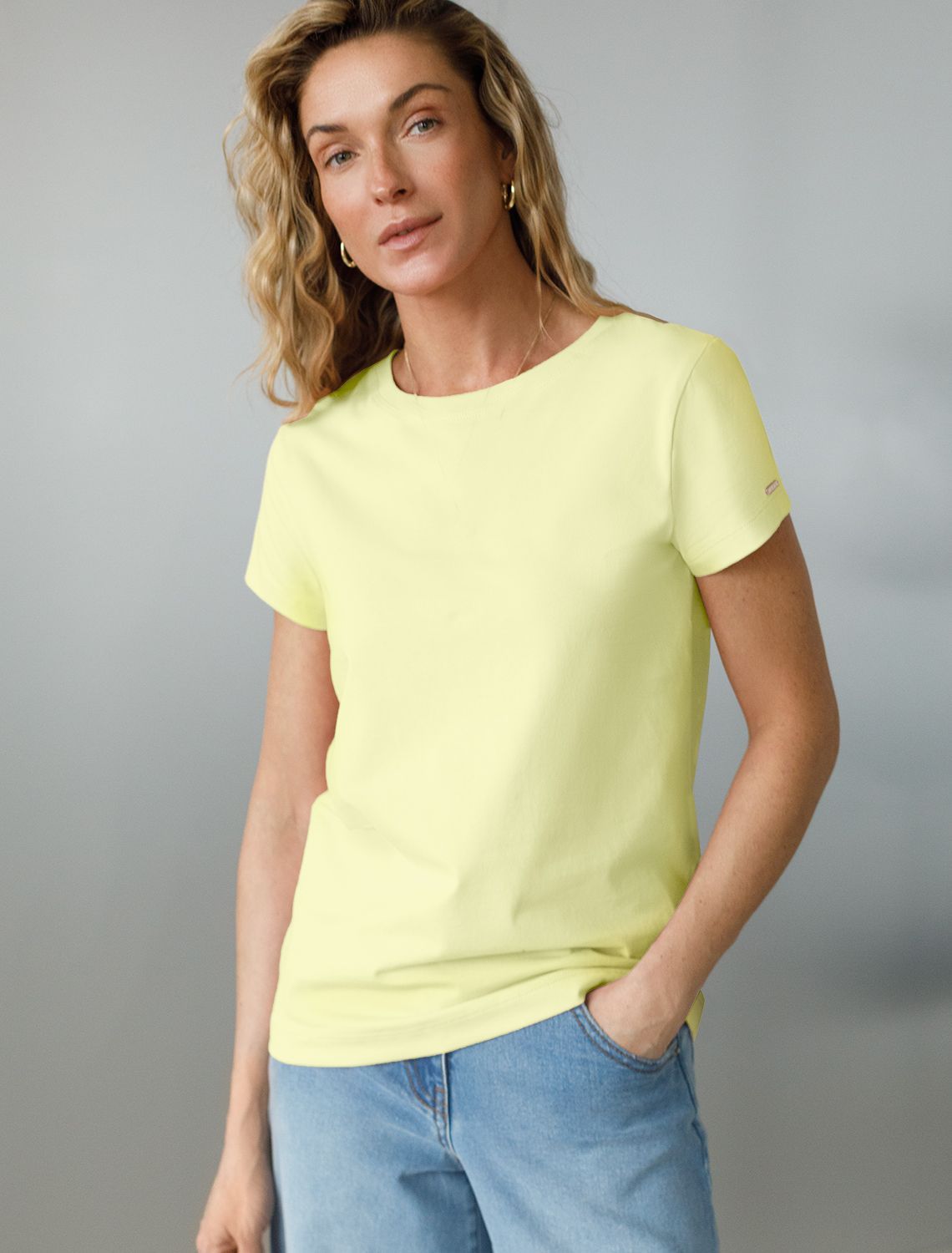 картинка Футболка женская лимонный магазин Одежда+ являющийся официальным дистрибьютором в России 