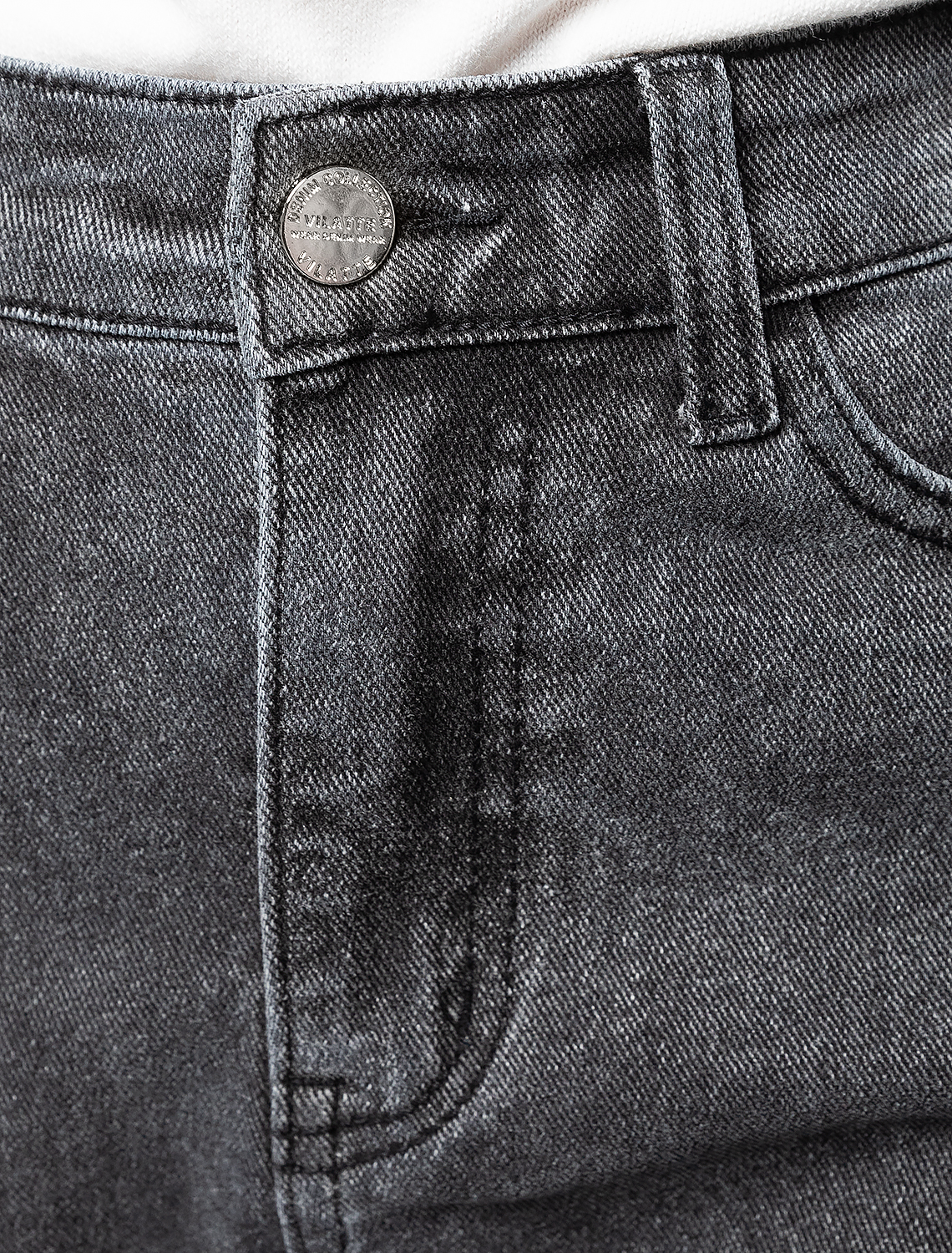 картинка Джинсы женские серый от магазина Одежда+