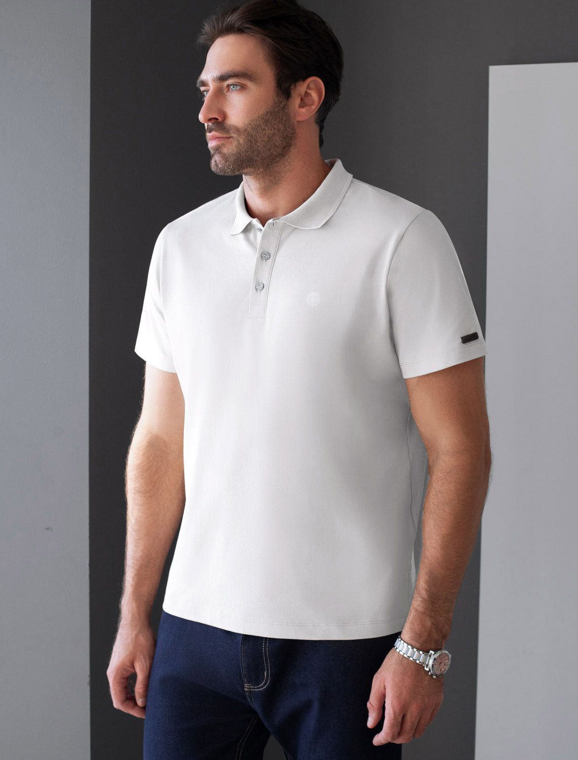 картинка Футболка мужская белый магазин Одежда+ являющийся официальным дистрибьютором в России 